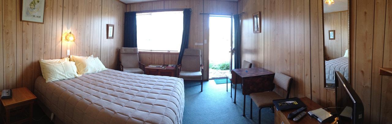 Owaka Lodge Motel Exterior photo